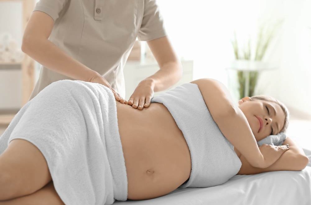 Zensabay spa movil MASAJE RELAJANTE PRENATAL Bienestar  para  la madre  y  el  bebé 